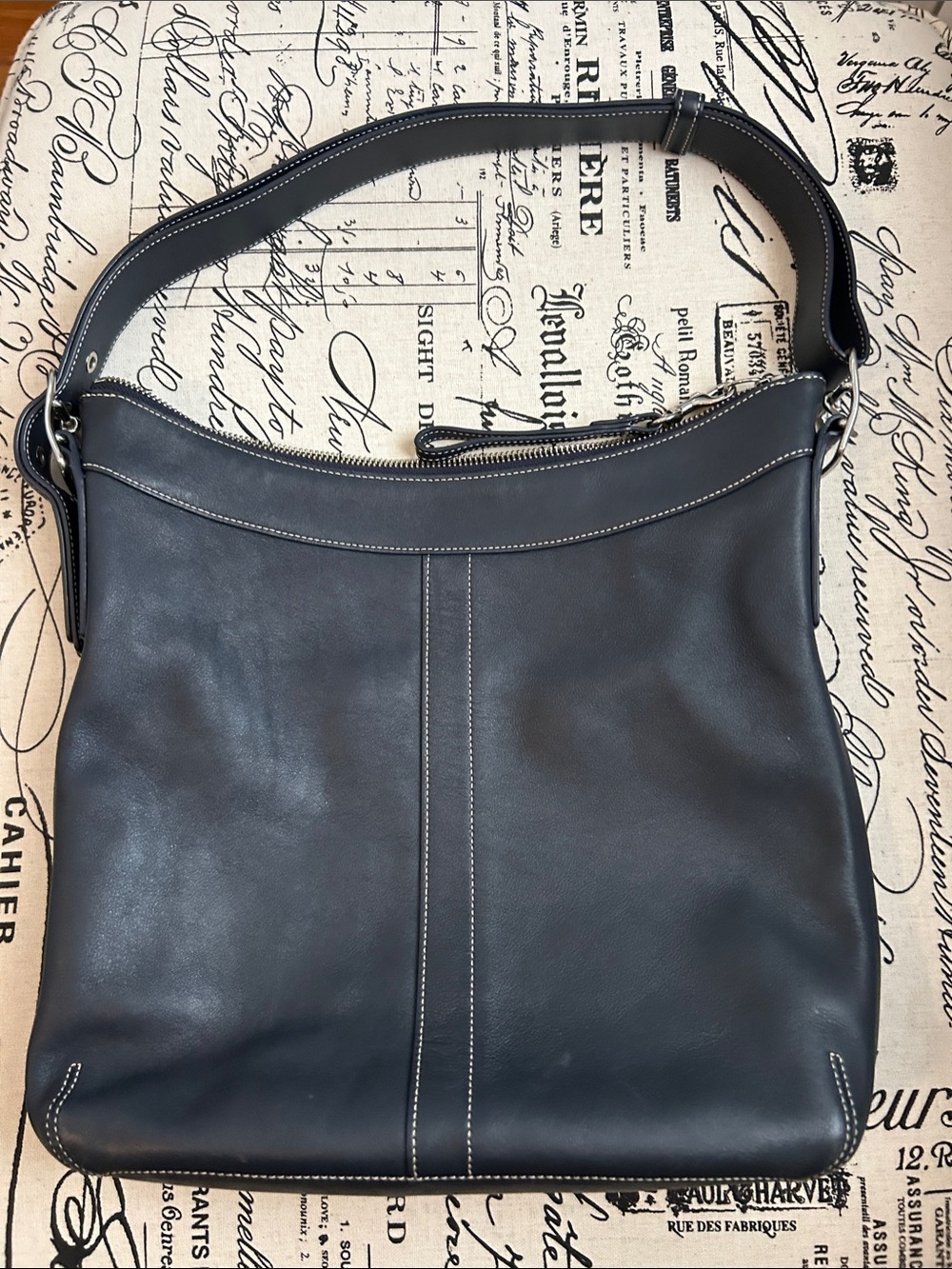 VTG coach bag you can make it the strap or short Crossbody